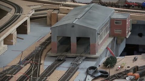 Loco shed track choices?