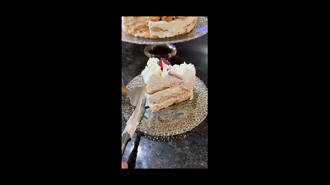 Strawberry Tiramisu Cake