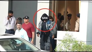 Shah Rukh Khan Returns From Vaishno Devi