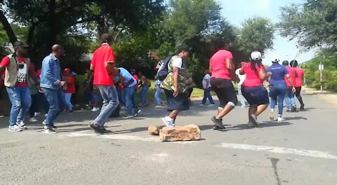 SOUTH AFRICA - Pretoria - Unisa Staff Protest - Video (ct8)