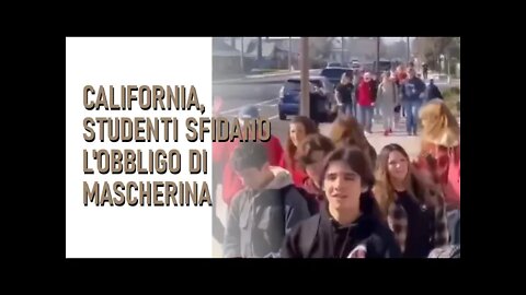 California: Studenti sfidano l'obbligo di mascherina