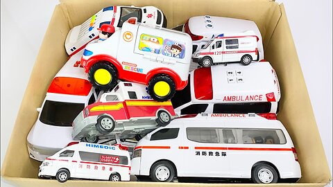 An ambulance miniature car runs urgently. Introduce and run on a slope