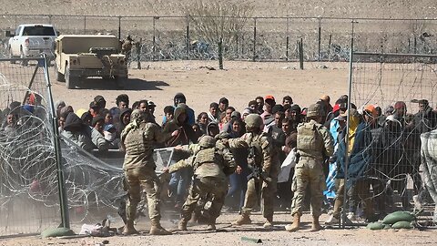 illegal Migrants break barriers and rush border guards in shocking scene at El Paso