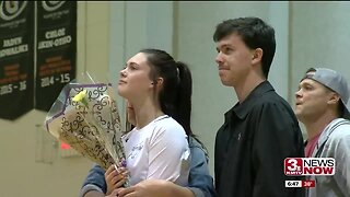Bellevue West volleyball player inspired by late father