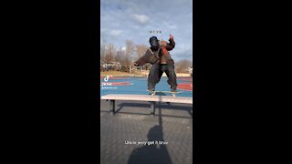 Fakie ledge trick!