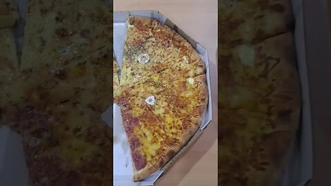 HOJE FOI DIA DE PIZZA.🇧🇷