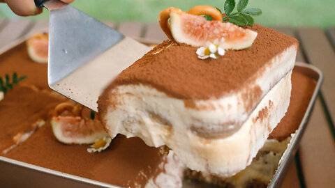 Learn the super easy recipe for Tiramisu!