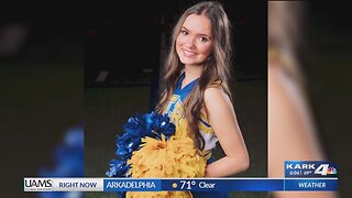 Healthy high school cheerleader Victoria Moody (18) dies suddenly, unexpectedly of pulmonary embolism