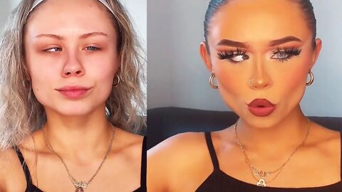 Crazy TikToks That Keep Getting Sexy, TikTok Girl Has Beautiful Lustful Eyes