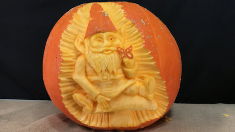 Squashcarver 'Gnome and Butterfly' pumpkin carving time lapse