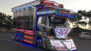 Japan’s Most Insane ‘Dekotora’ Truck | Ridiculous Rides