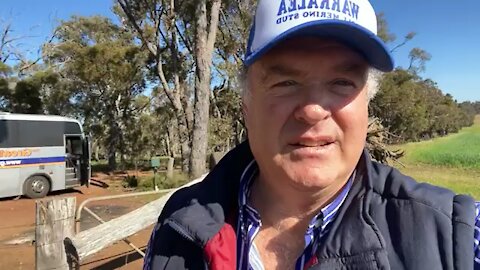 Rod Culleton attends unlawful bank repossession, theft of farmers property | 7 of 7