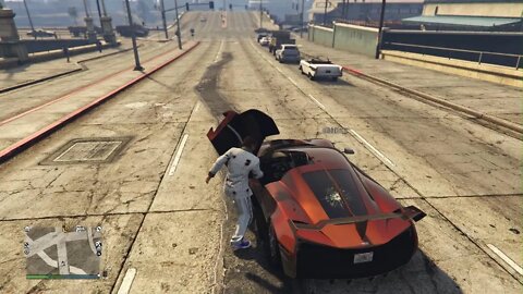 Grand Theft Auto V makeing new homies