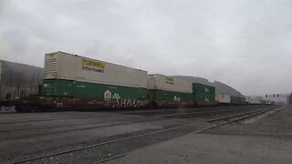 Intermodal headed up the grade