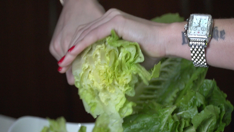Warning about eating romaine lettuce