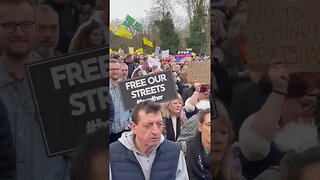 UK: Thousands hit the streets of Oxford today against "15 minute cities".