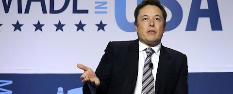 Looming $15Bln Tax Bill Is What Drove Elon Musk to Consider Selling Stock