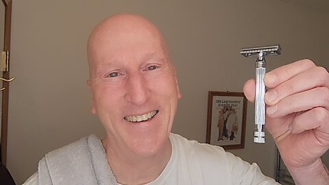 A shave with the Fendrihan Bloor razor