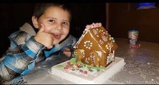 Gingerbread House Kit: It's My First One!
