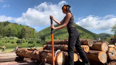 Milling Hemlock On A Bandsaw 208