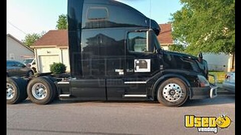2013 Volvo VNL 670 Double Bunk Sleeper Cab Semi Truck D13 18-Speed MT for Sale in Tennessee