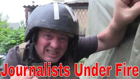 Journalists Come Under Ukraine Artillery Fire In Donetsk Suburb