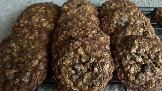 Oatmeal Chocolate Chip Molasses Cookies