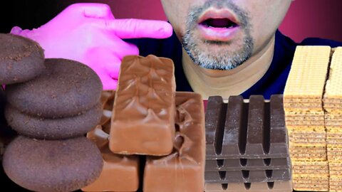 ASMR EATING CHOCOLATE WAFERS,Chocolate snickers,DARKCHOCOLATE MUKBANG