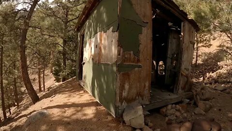 Urban Exploring - Old Shack & Mine