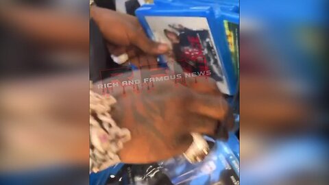 Chief Keef selling DVDs