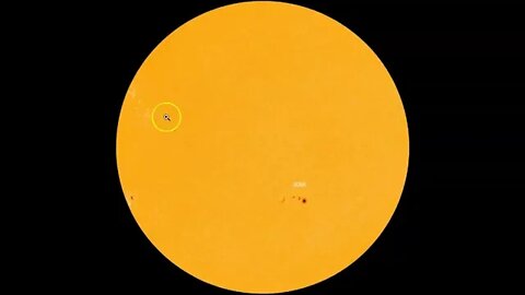 Large Earth Facing Solar Flare Just Erupted Causing Solar Tsunami And CME Inbound!