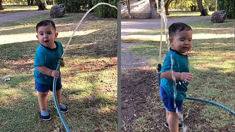 baby boy bathes himself with his father's pipe | baby wetting herself 👶🏼🤣