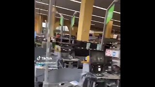 Clown World ™ - A second Chicago WalMart has been looted