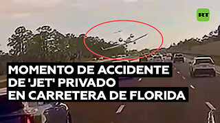 El momento cuando un 'jet' privado se estrella y se incendia en una carretera de Florida