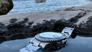 Actual Footage of Rolex Submariner getting Wet