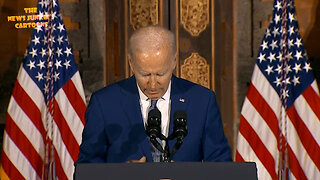 Biden: "I'm told there will be four questioners... Um.. uh.. I ca—having trouble reading this..."