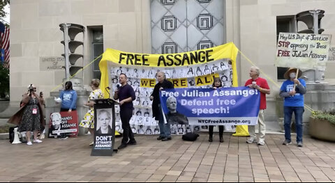 Spike Cohen EXPLODES on the Corporate Media During Assange Demonstration in Washington, D.C.