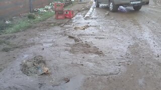 SOUTH AFRICA - KwaZulu-Natal - Nomusa Dube visits a flooded KwaMashu (Videos) (Qyq)