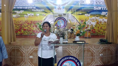 Hna. Tereza Juarez Alabando a Dios