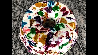 Mosaico de gelatina com creme de coco