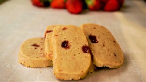 Easy 3 Ingredient Strawberry Shortbread & A SHORT History Of Shortbread