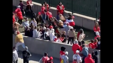 Fans Tackle Suspected Shooter At Chiefs Super Bowl Parade