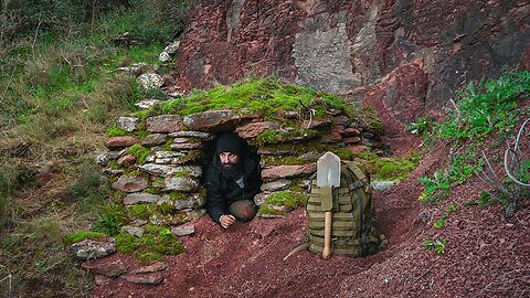 Building stone survival shelter in RED CANYONS | Catch and Cook crayfish found in the river