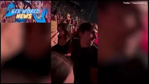 Harry Styles fan propose to girlfriend at concert