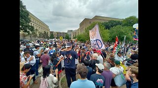 Trump Supporters and Opponents Protest Outside DC Courthouse During Trump's Indictment