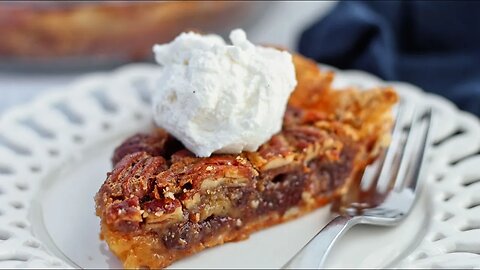 Gluten Free Chocolate Pecan Pie | a quick and easy last minute Thanksgiving dessert