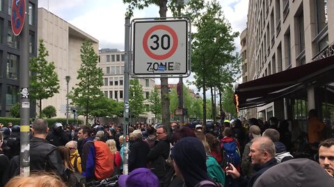 😲😲😲 22.5.2021 Pfingsten in Berlin - Polizeikessel am Potsdamer Platz