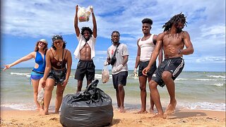 Nettoyage des plages du groupe thaïlandais !