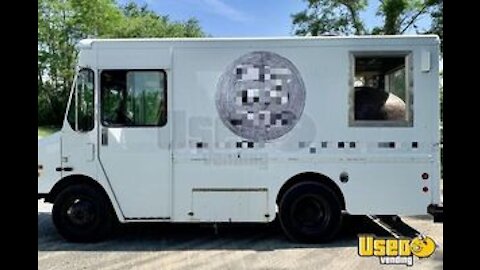 2002 11' Chevy Workhorse Diesel Wood Fired Pizza Truck with 2018 Kitchen