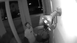 VIDEO: Stranger tries to convince child to open door at Hamilton home